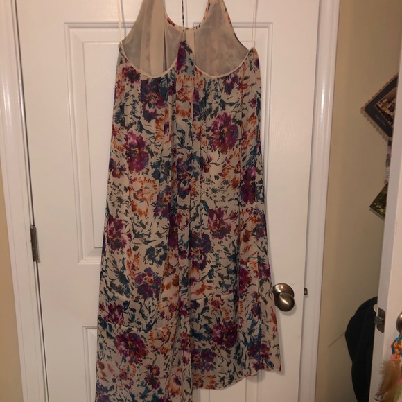 Asymmetrical floral dress - Picture 3 of 4